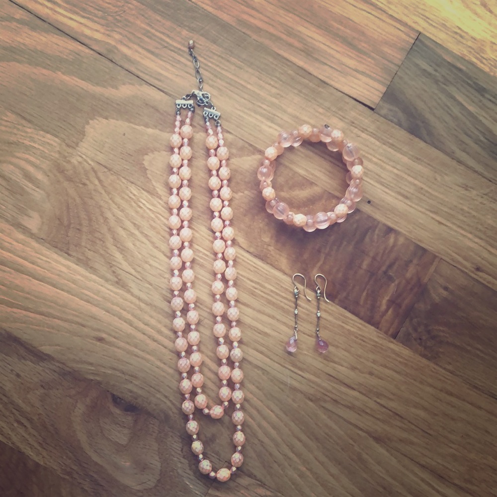 Ann Taylor necklace, bracelet & earrings set